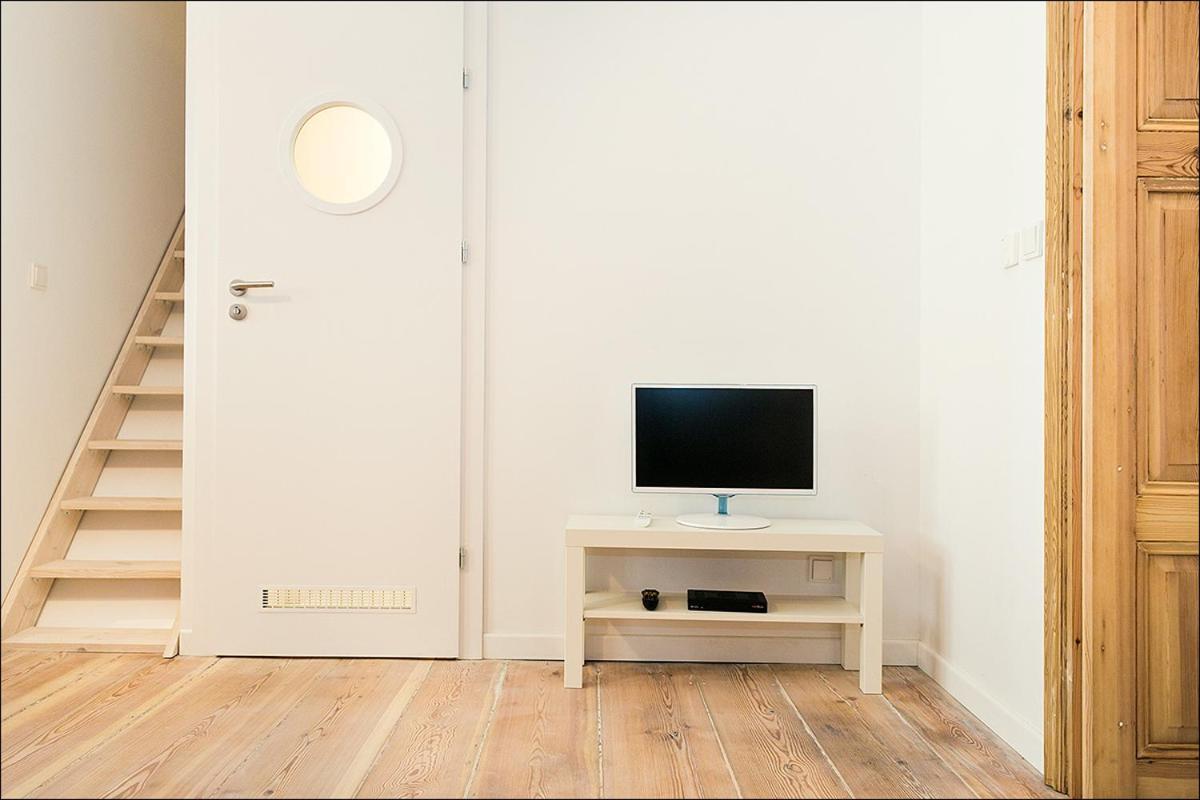 Ferienwohnung Terra Studio Dworcowa Breslau Zimmer foto