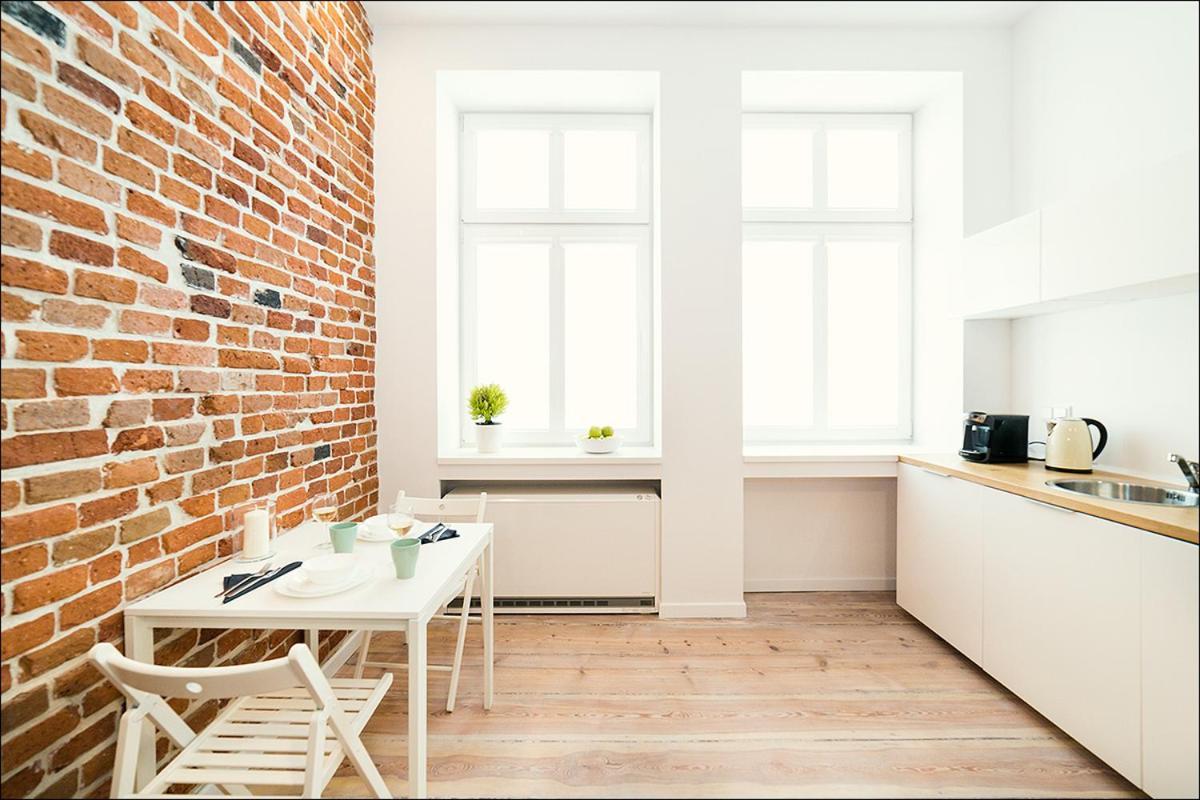 Ferienwohnung Terra Studio Dworcowa Breslau Zimmer foto